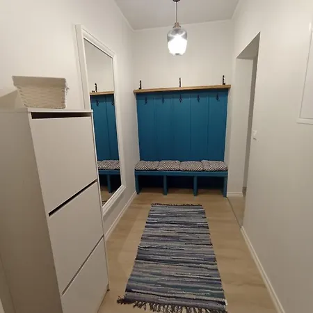 Kena Kesklinna Korter. * Pärnu